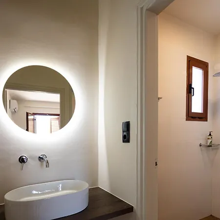 Aristea Aparthotel 4*