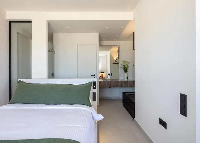 Aristea העיירה רתימנו