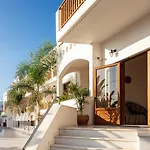 Aristea Aparthotel